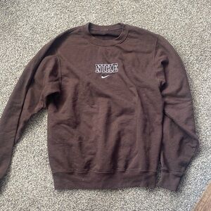 Embroidered Nike crewneck